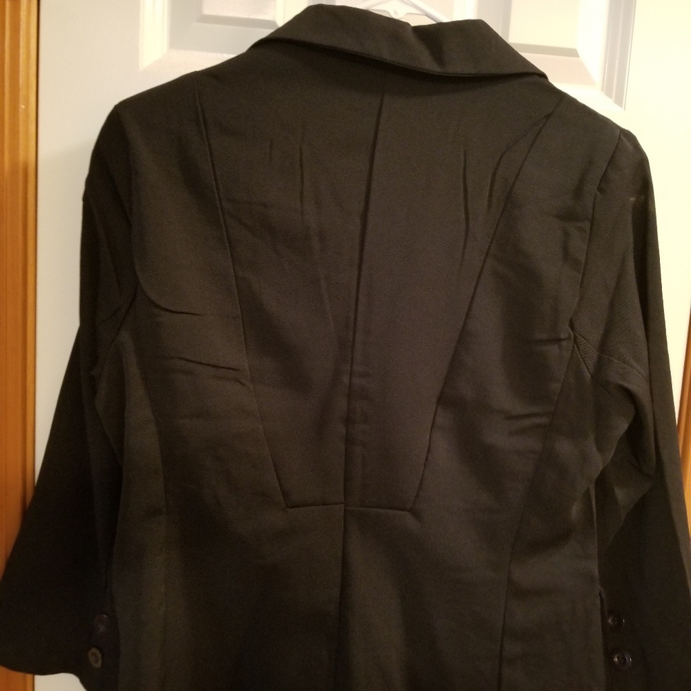 Blazer - Picture 2 of 5